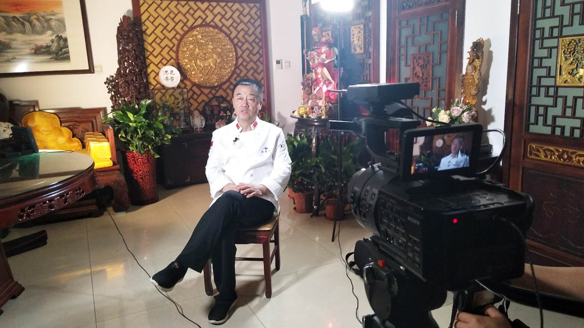 《傳承》欄目紀錄片“舌尖上的傳承”——薪火傳桃李——屈浩